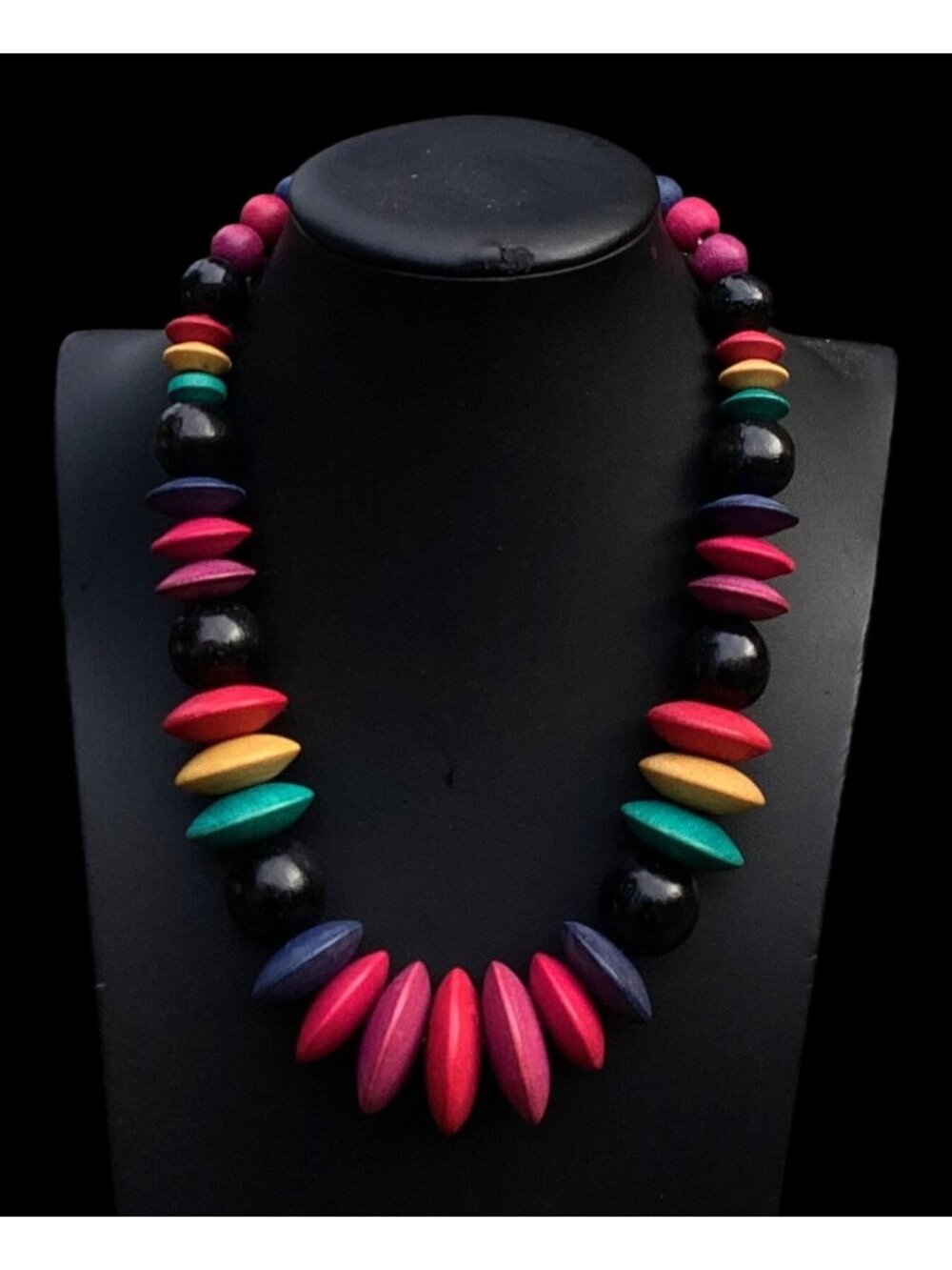 Vintage 1980s Multicolored Graduated Wood Bead Necklace 18 in